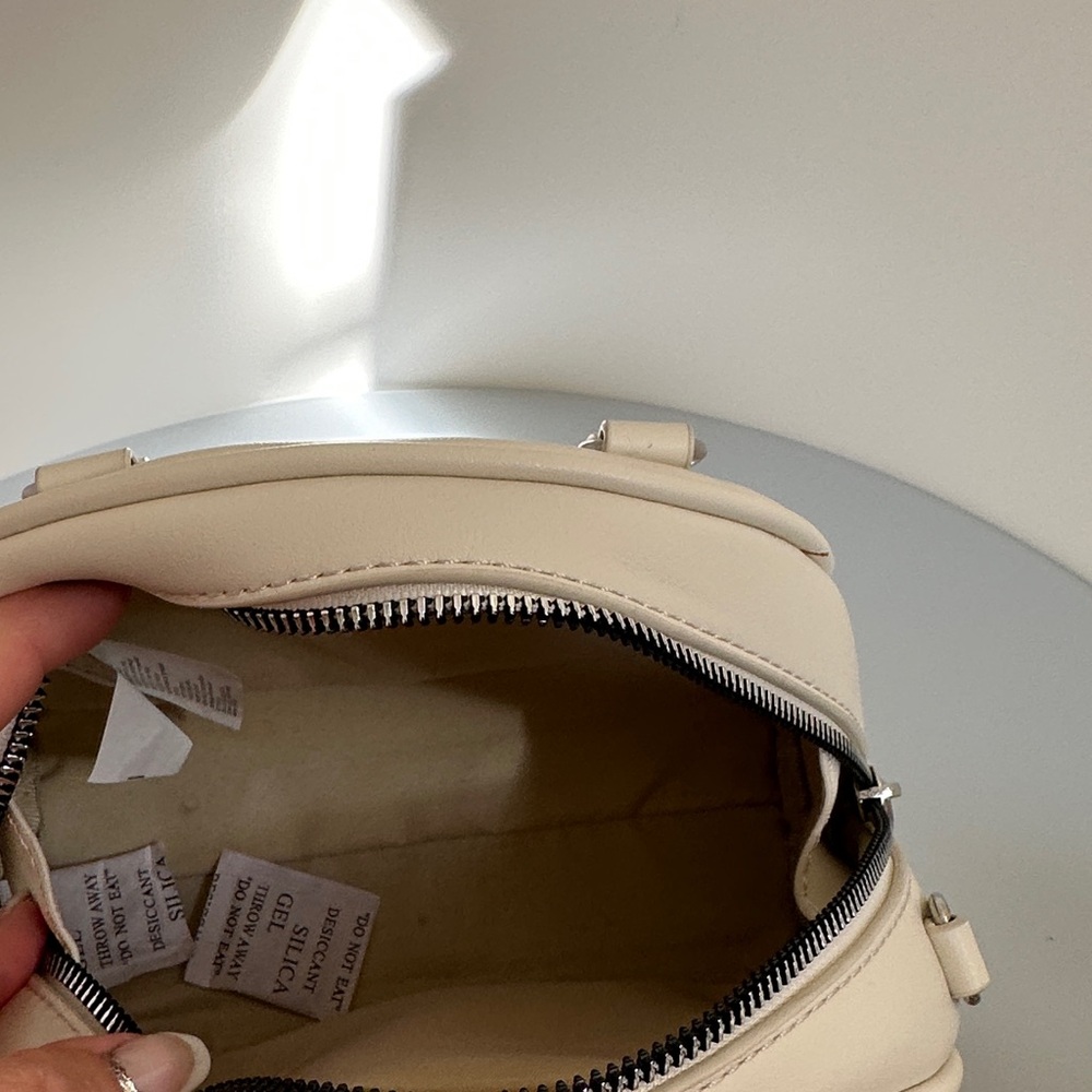 Studio F Cream crossbody Bag - Picture 11 of 11